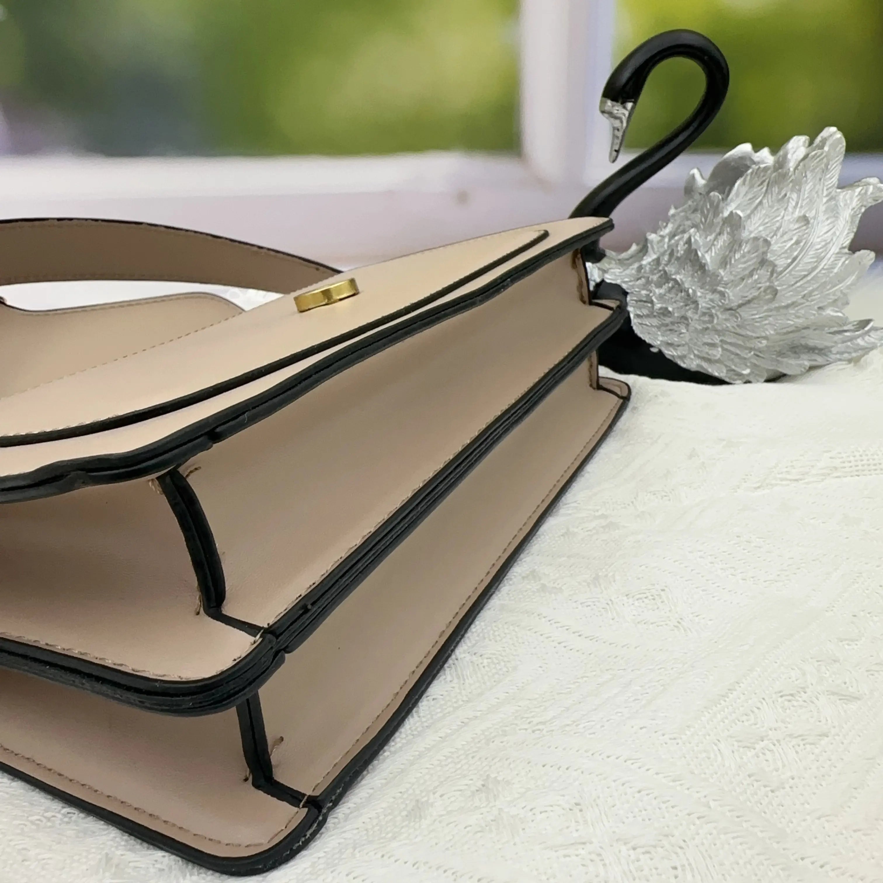 Small Crossbody Bags for Women Purses Fashion Leather Lightweight Handbags Shoulder Bag Small Leather Cross Body Shoulder Handbags Satchel Designer Evening Chain Purses