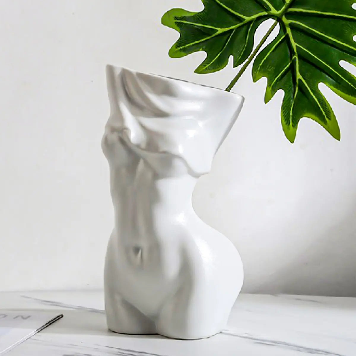 Resin Human Body Art Vase, Decorative Vase, Home Decor Flower Arrangement Holder, Craft Ornament for Living Room Kitchen Bedroom Entryway Cabinet, Decorative Vases for Home Decor