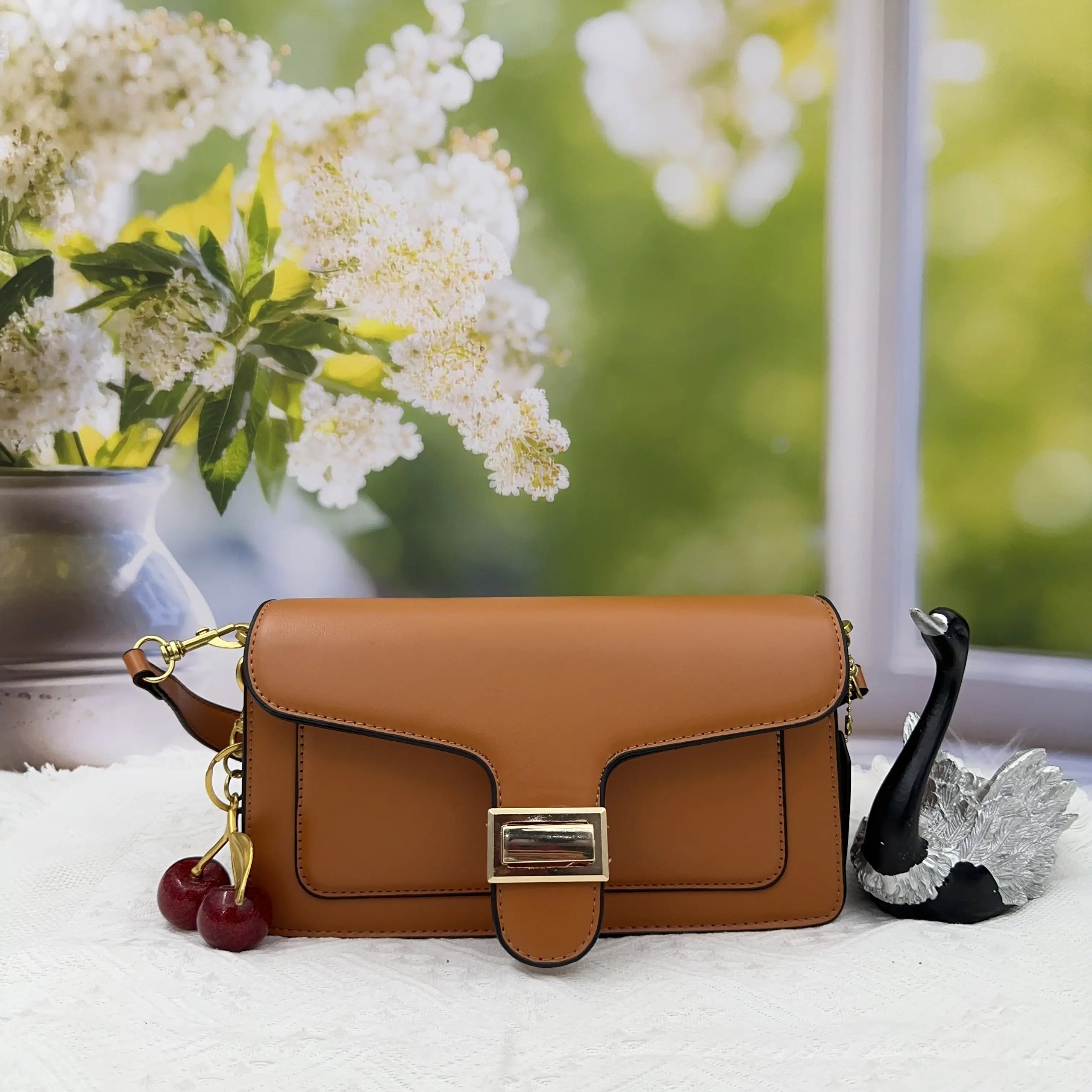 Small Crossbody Bags for Women Purses Fashion Leather Lightweight Handbags Shoulder Bag Small Leather Cross Body Shoulder Handbags Satchel Designer Evening Chain Purses