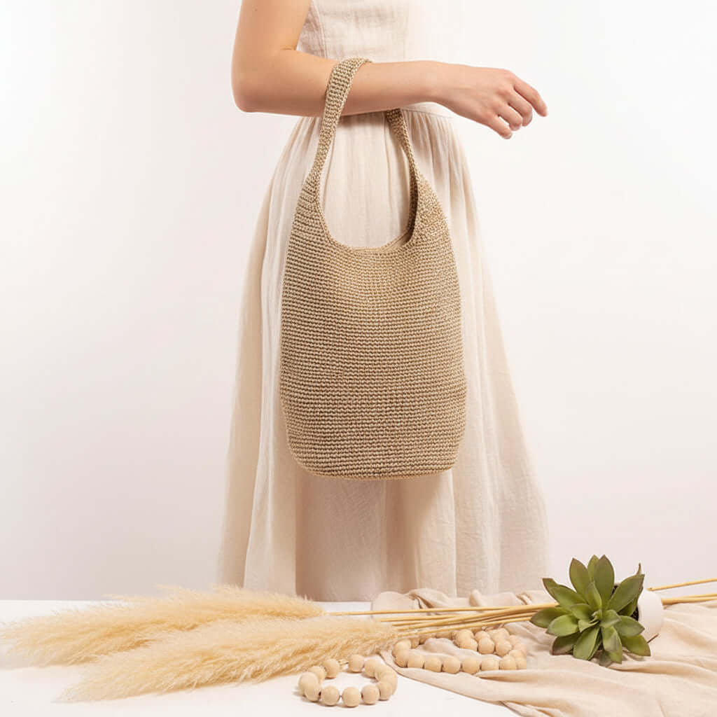 Large Capacity Straw Beach Bag Portable Bucket Woven Bag